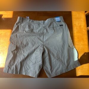 Men's Tan Cargo Shorts Columbia